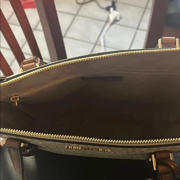 Michael Kors Brown and Cream Signature Tote - Picture 2 of 4